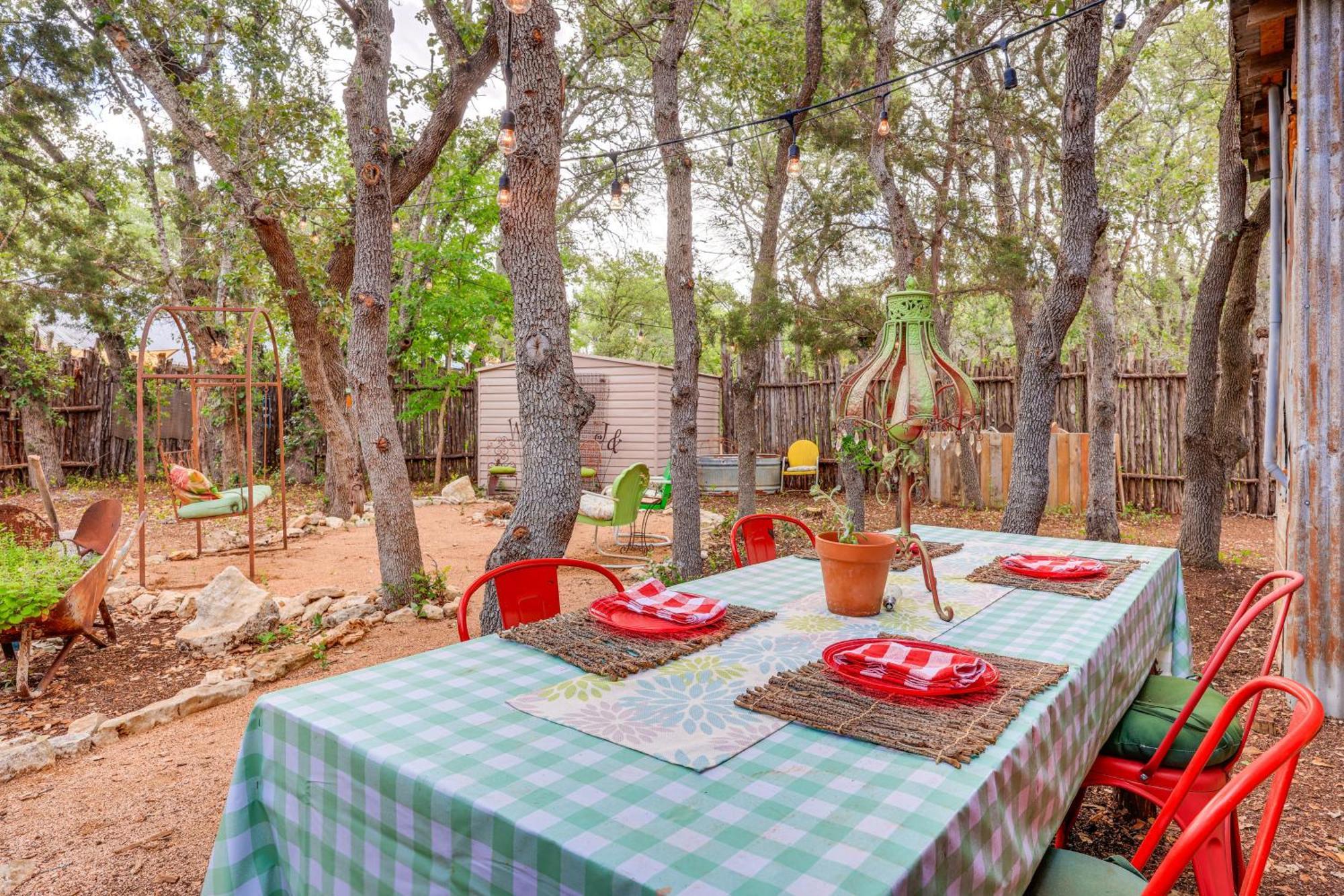 Pet-Friendly Wimberley Cabin With Fire Pit And Hot Tub Exterior foto