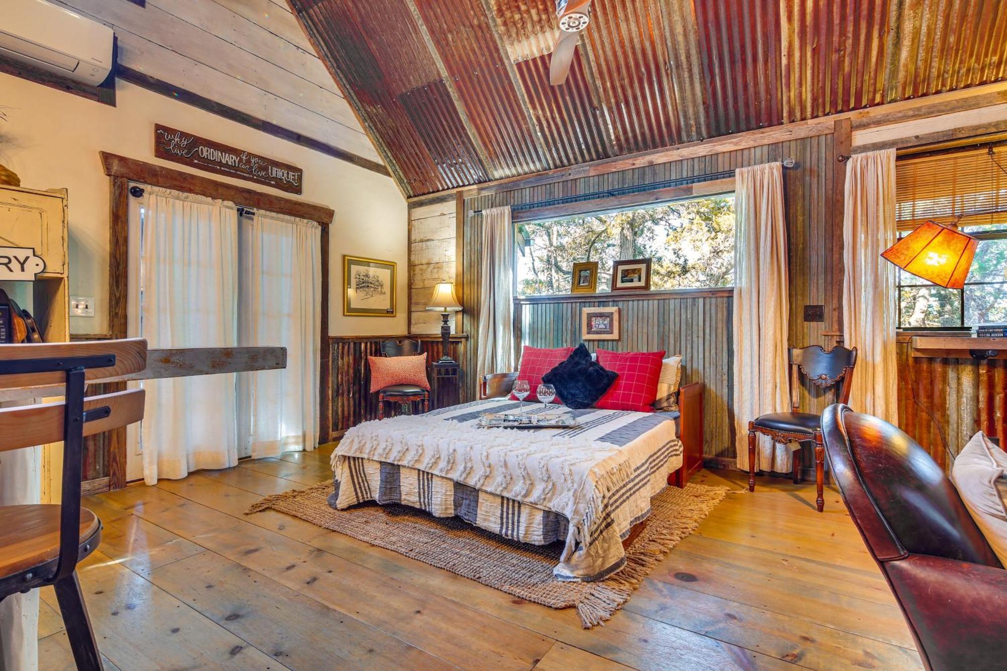 Pet-Friendly Wimberley Cabin With Fire Pit And Hot Tub Exterior foto